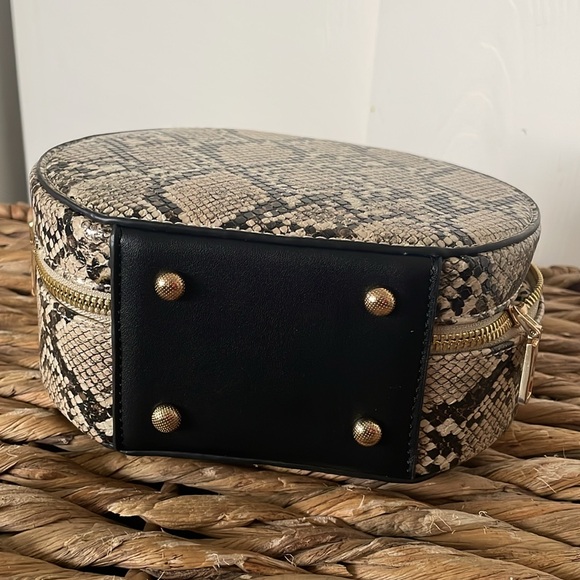 Snakeskin purse - Picture 6 of 8